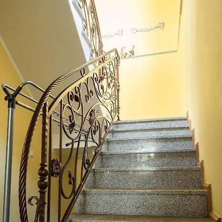 Na Cichej 5 A4 *